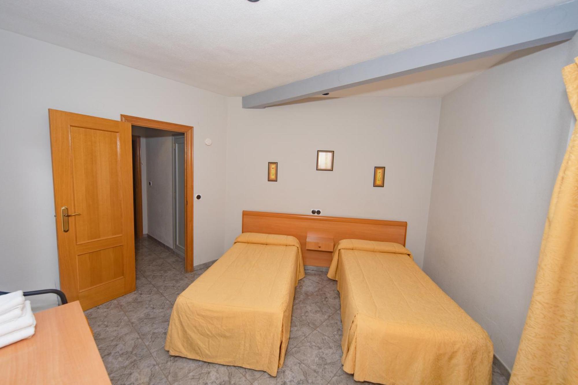Hostal Virginia Favareta Esterno foto